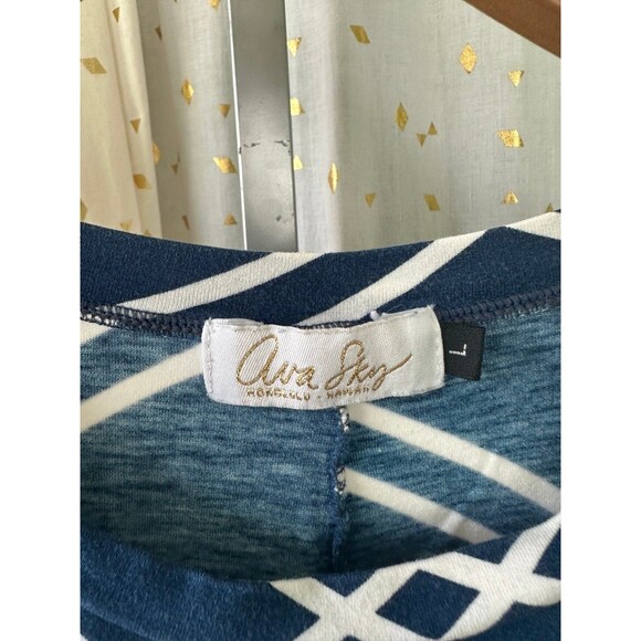 Ava Sky Hawaii Geometric Dolman Short Sleeve Snug Waist Stretch Blouse Top L - Picture 5 of 8